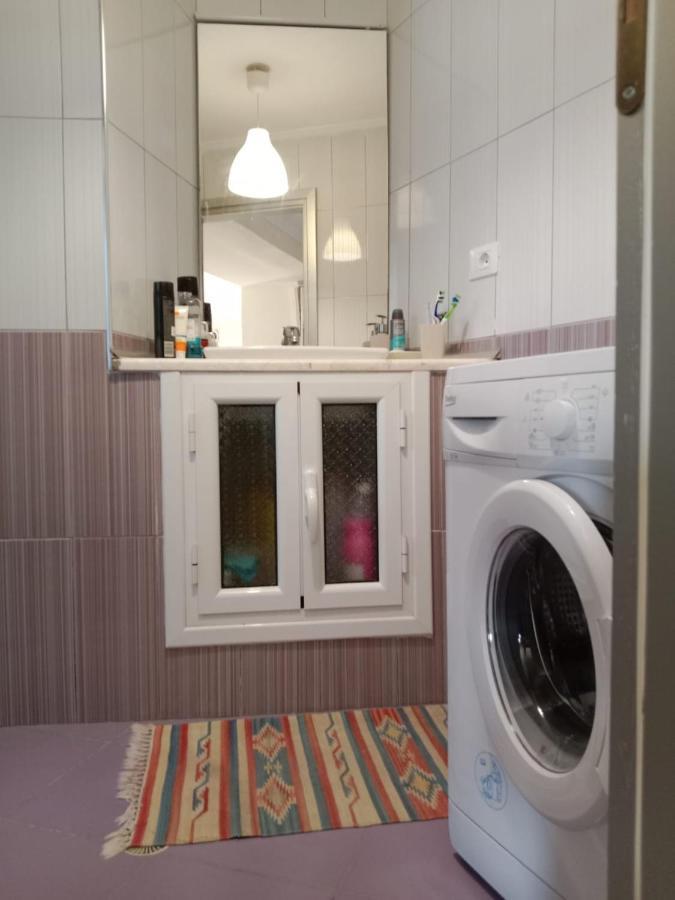 Holiday Home Ali Piqeras Bagian luar foto